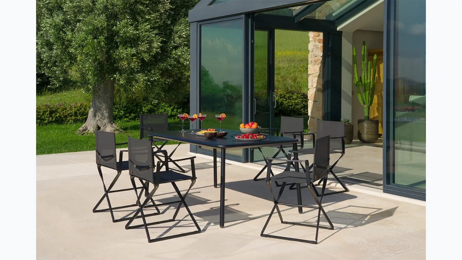 Folding director's chair in Emu-tex fabric with aluminum frame by Emu.