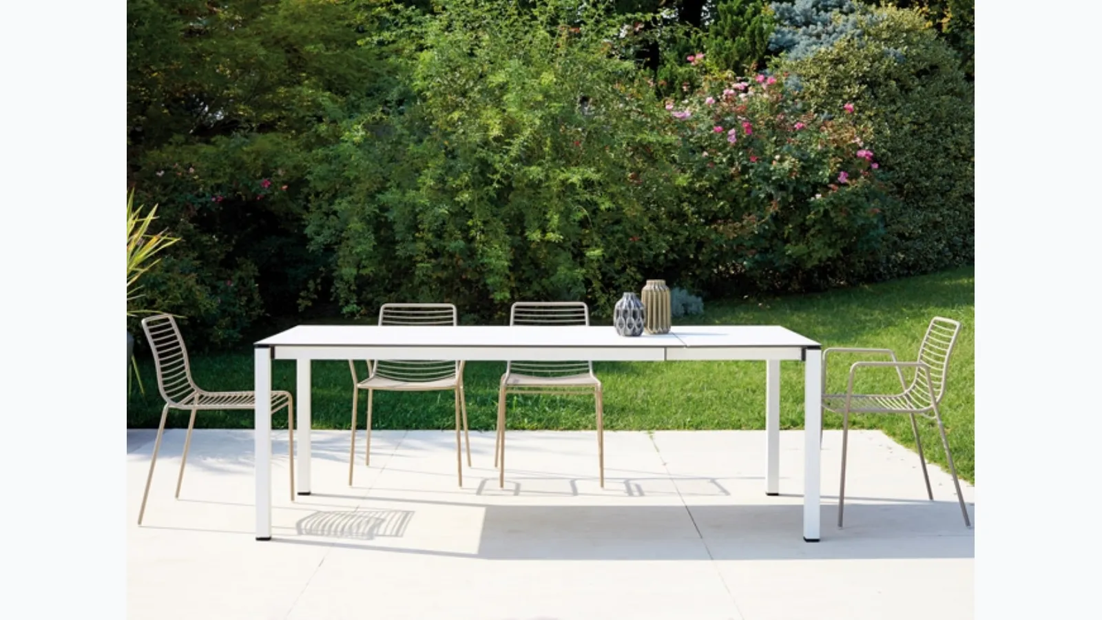 Scab Design's extendable dining table 160/210.