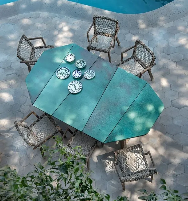 Rafael stone table by Ethimo.