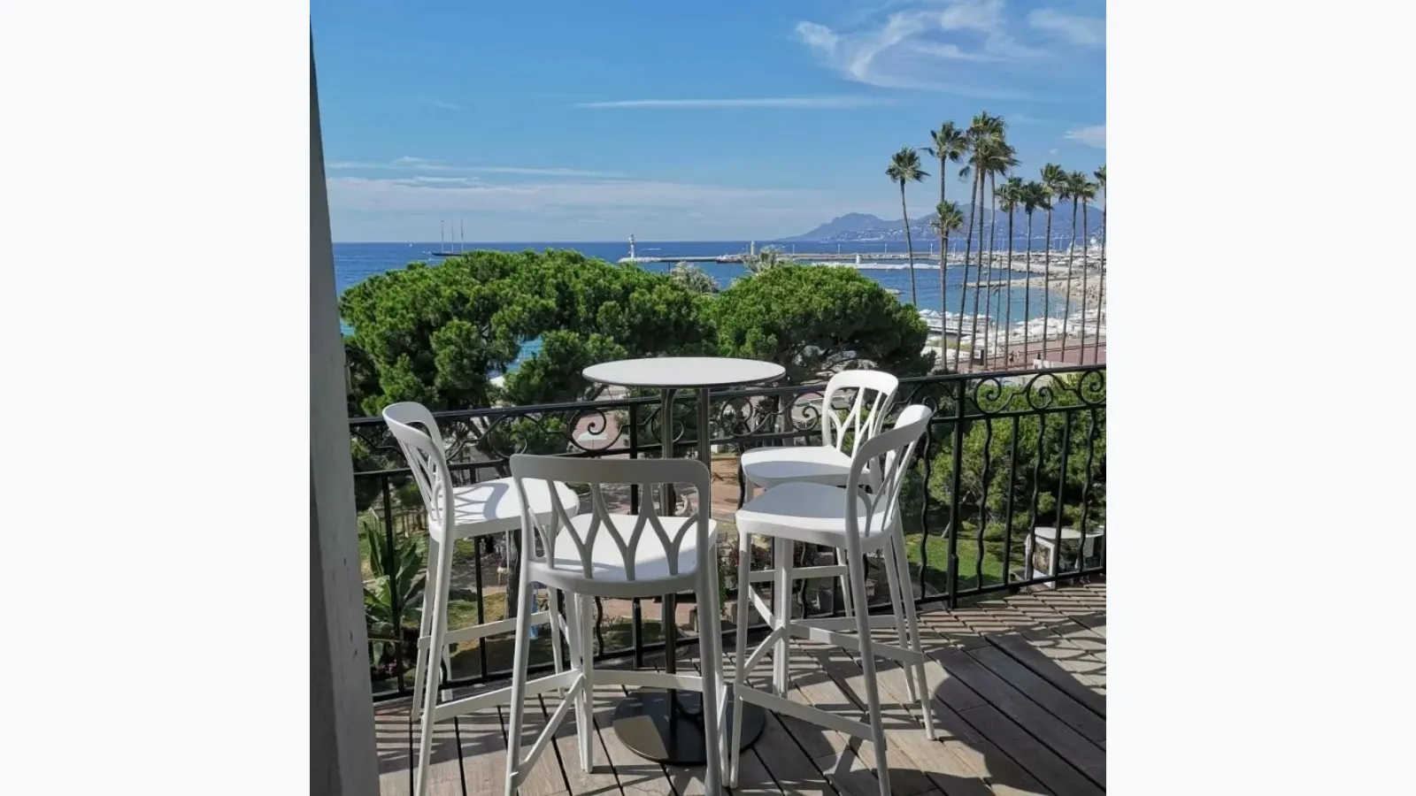 Outdoor High Rail Garden Table by Bontempi