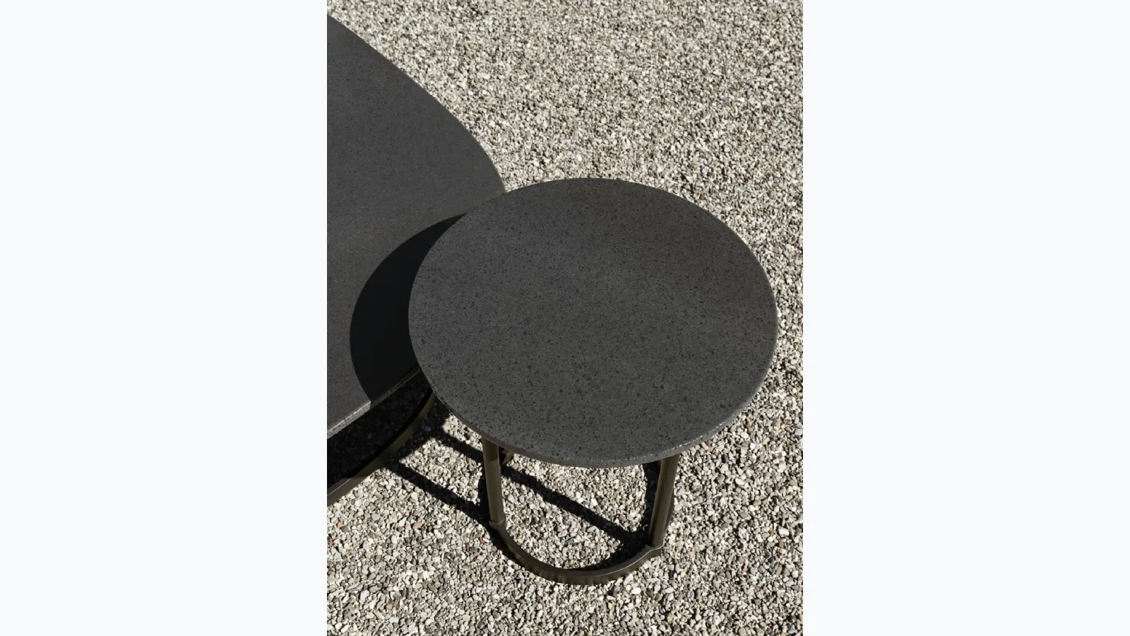 Lava stone coffee table Regent by Molteni & C