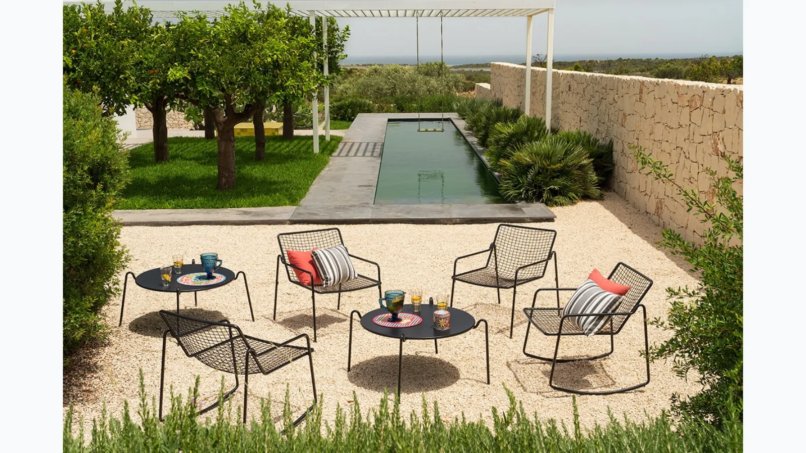 Armchairs and Coffee Table Rio R50 by Emu