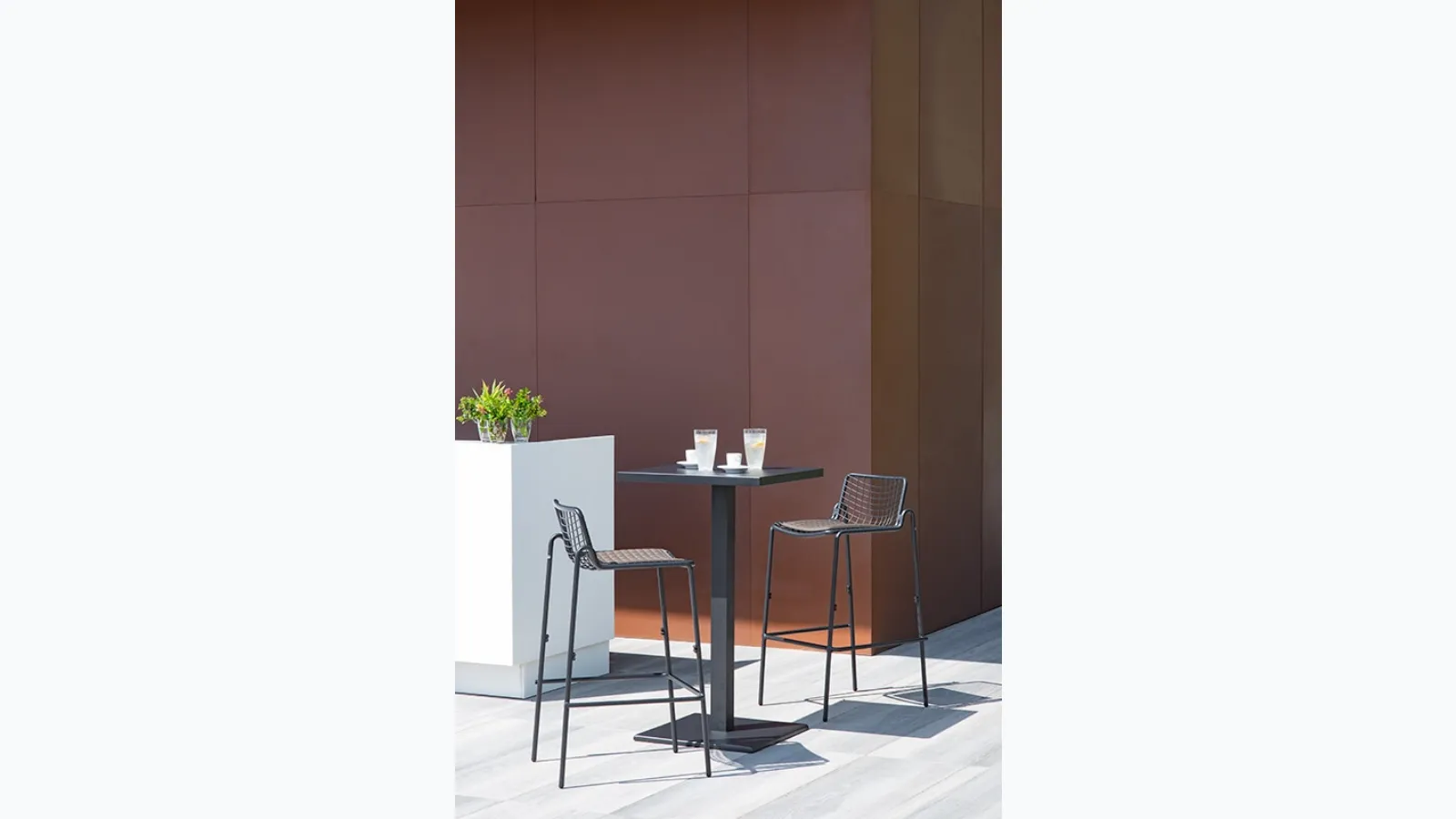Emu Rio R50 stool.