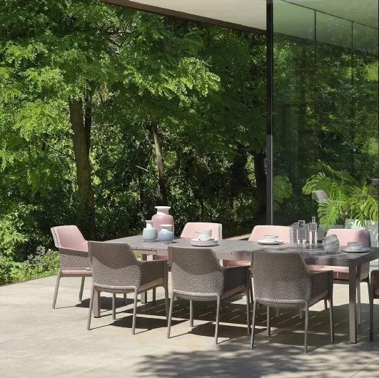 Rio resin table by Nardi