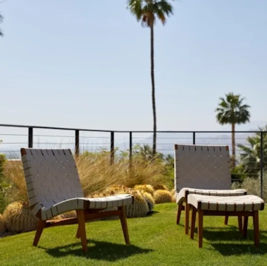 Risom Outdoor Pouf by Knoll