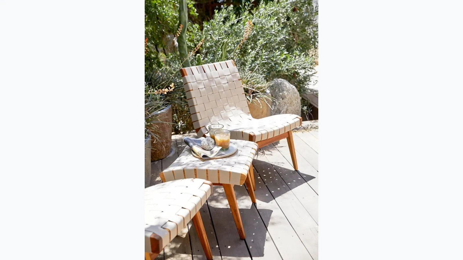 Risom Outdoor Ottoman by Knoll.
