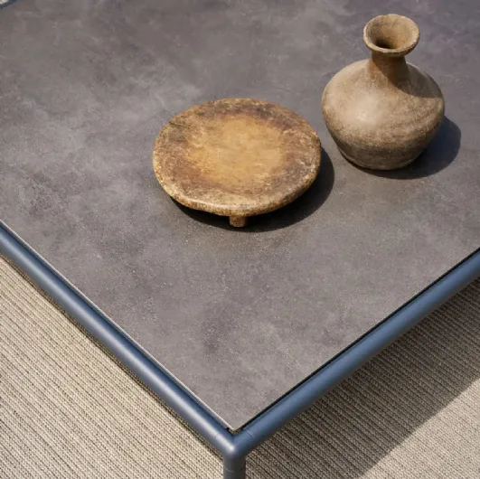 Porcelain stoneware coffee table Roè by Fast