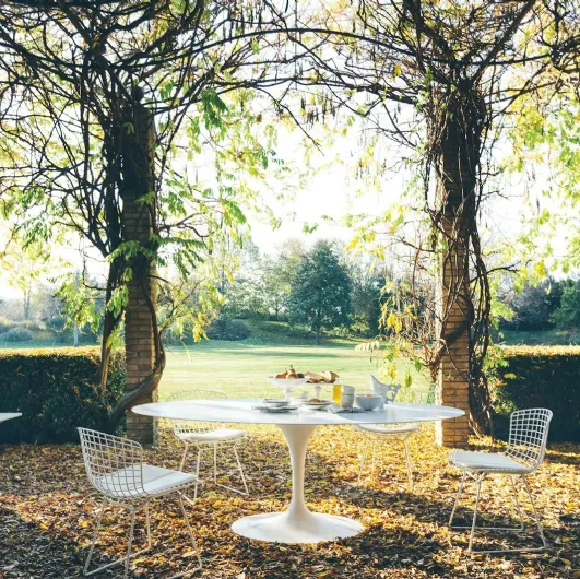 Saarinen Outdoor Dining Table by Knoll