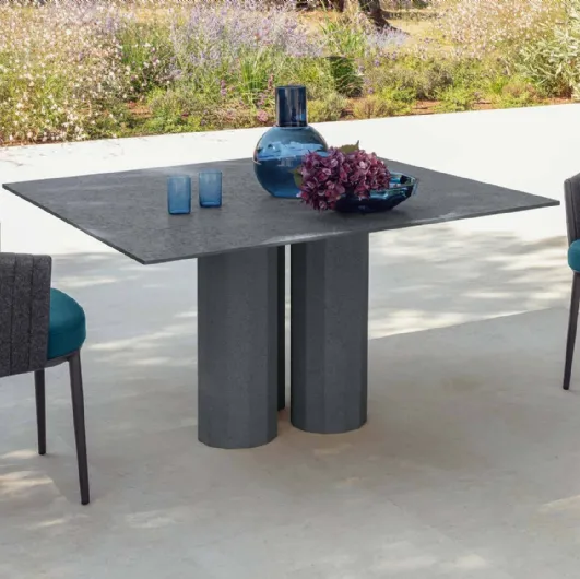 Square Concrete Salinas table by Talenti