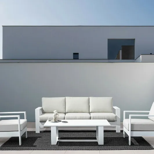 Baltic living room in aluminum and fabric by Bizzotto
