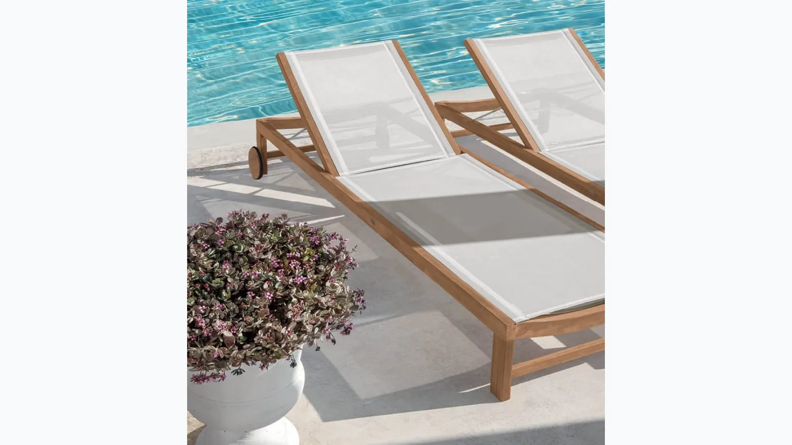 Sand teak lounger with Ethimo covering