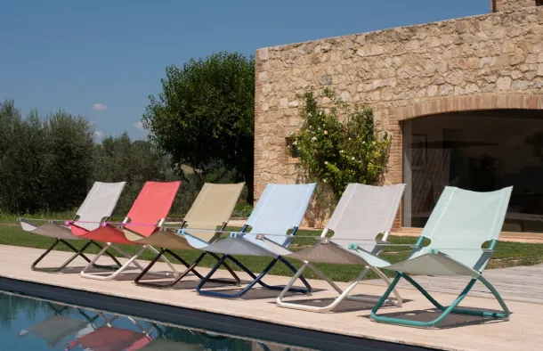 Emu's Snooze Deck Chair