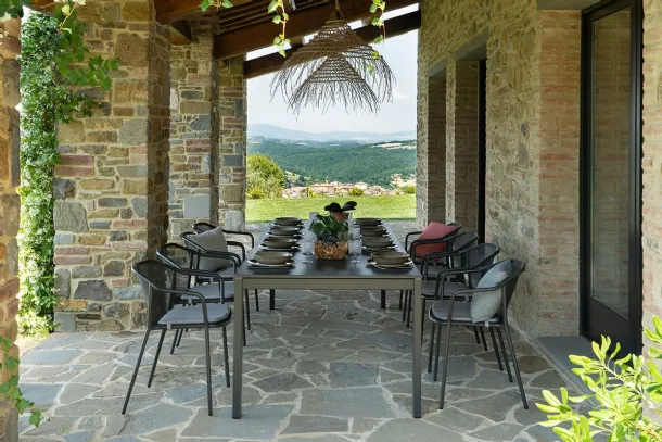 Stackable Darwin chair in steel by Emu.