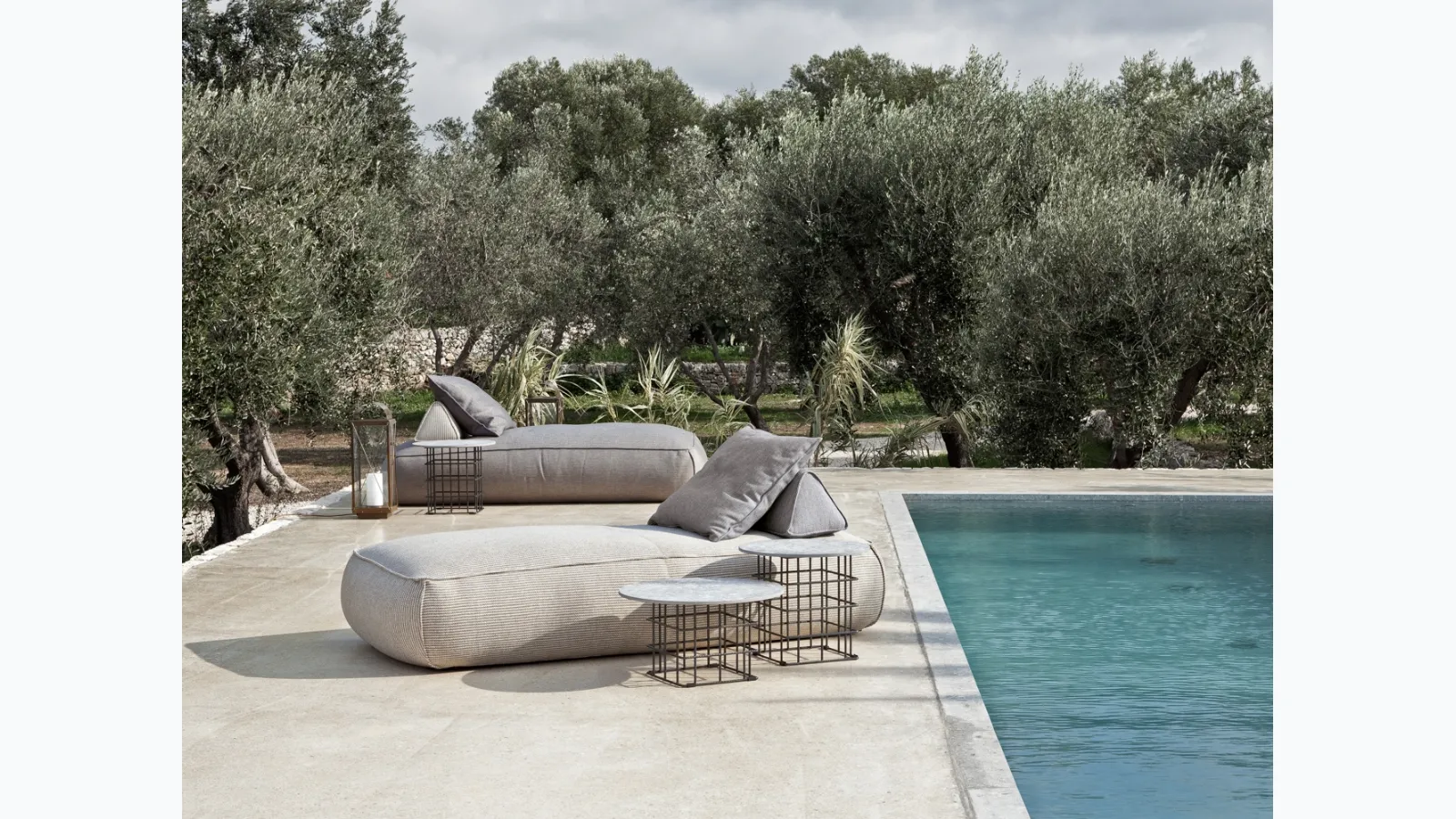 Sunbed Shape Outdoor by Flexteam.