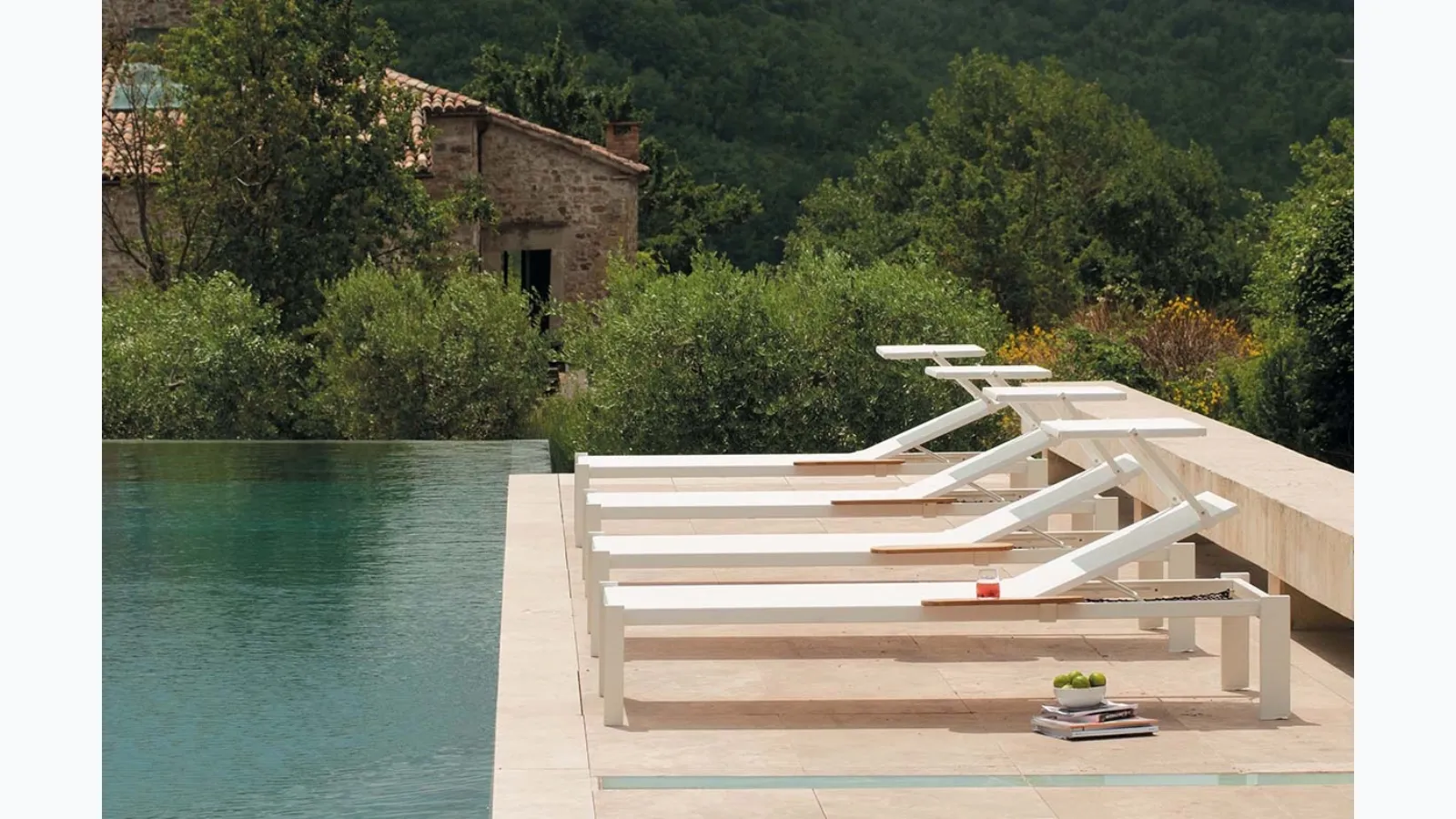 Emu Shine sunlounger