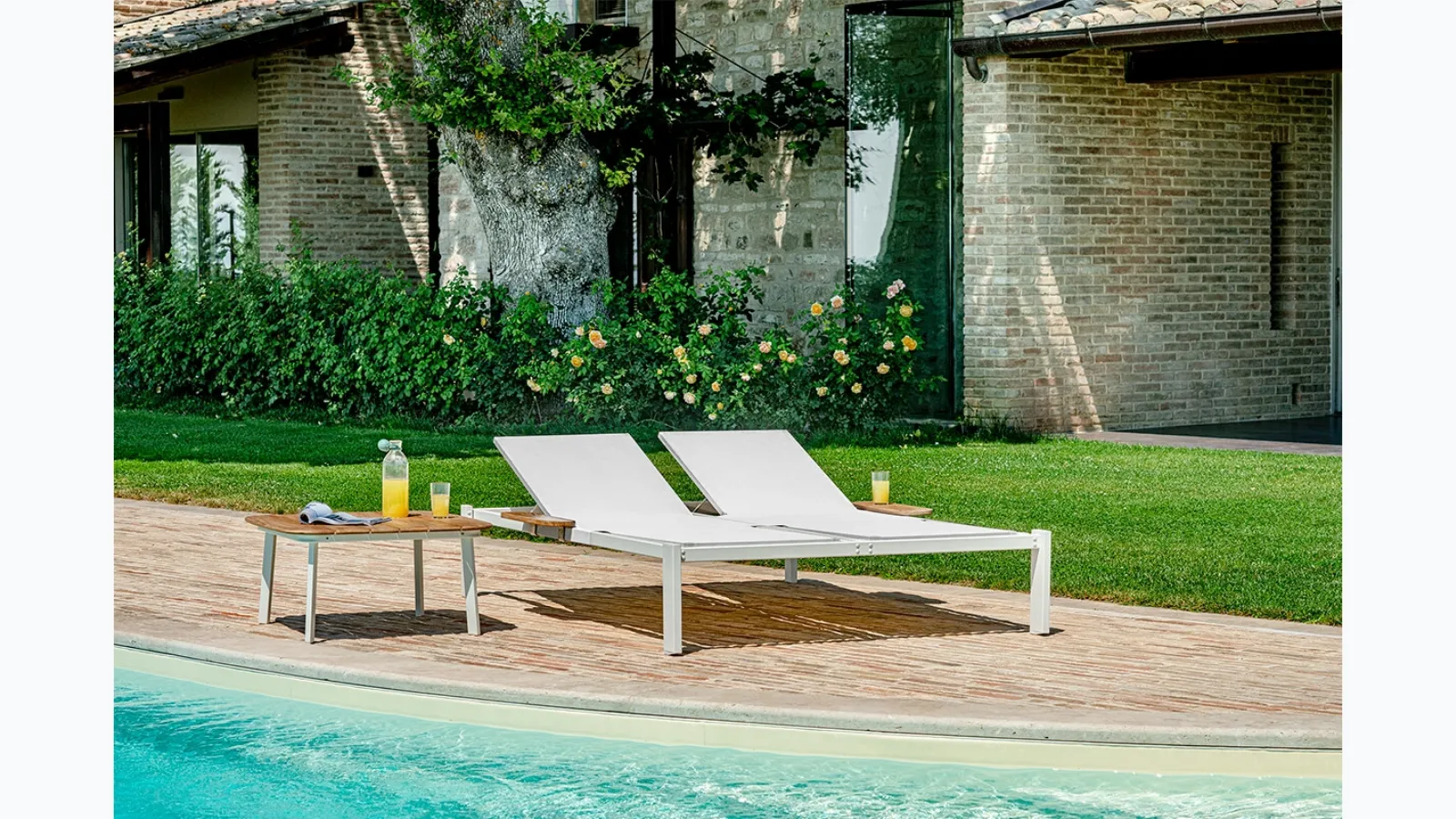 Shine Sunbed by Emu