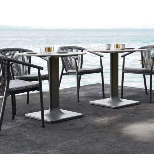 Smart Chair Armchair by Varaschin