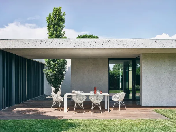 Outdoor Smatrik chair by Kartell