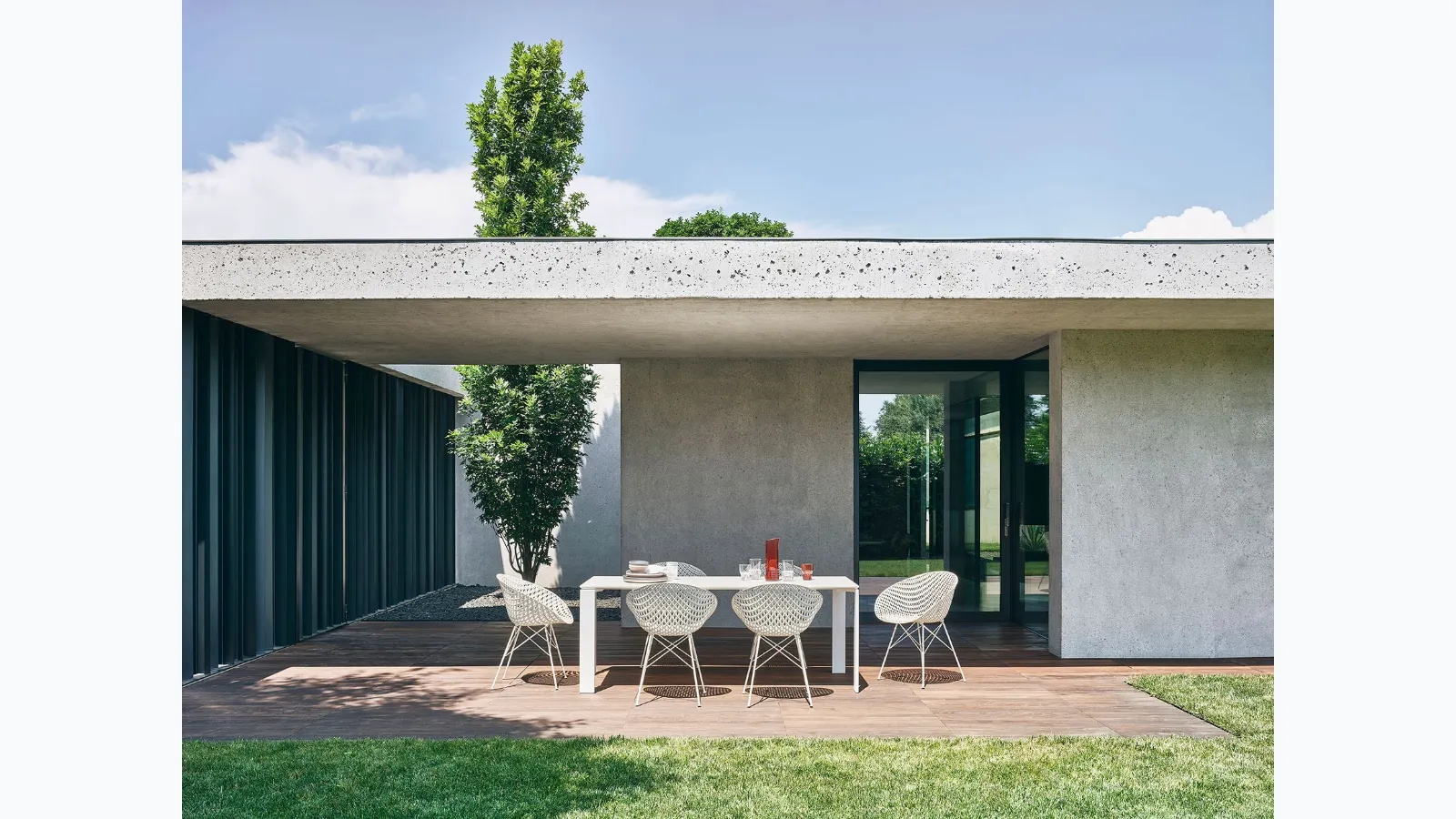 Outdoor Smatrik chair by Kartell