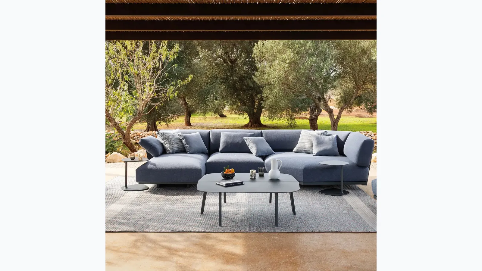 Solaris Evo sofa by Fast