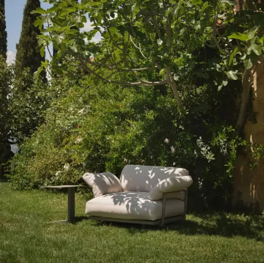 Solaris Evo armchair by Fast