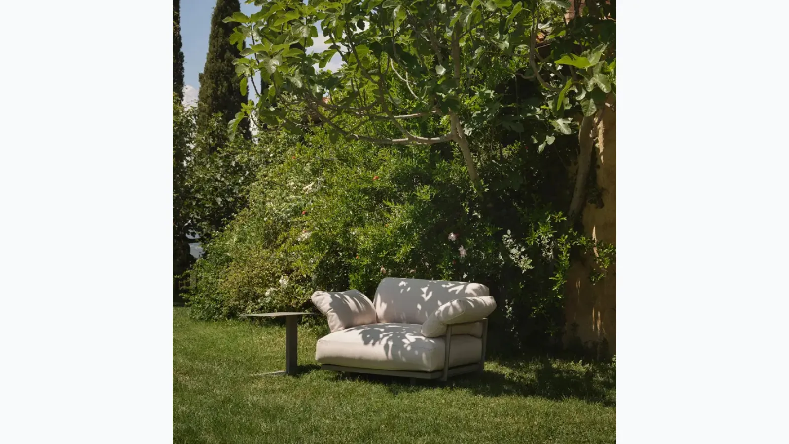 Solaris Evo armchair by Fast