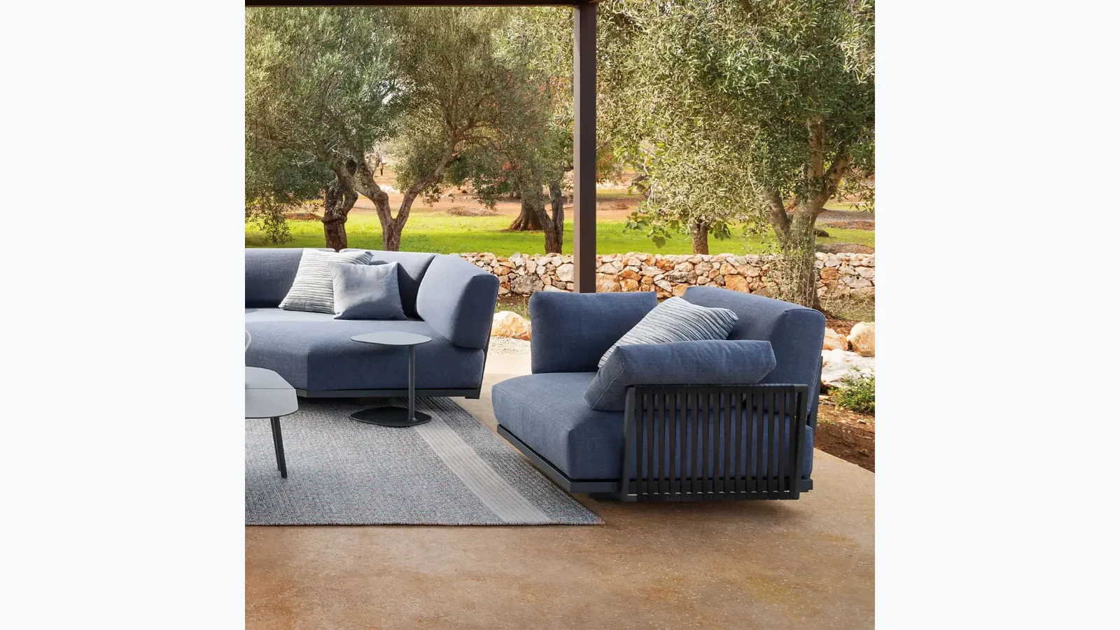 Solaris Evo armchair by Fast