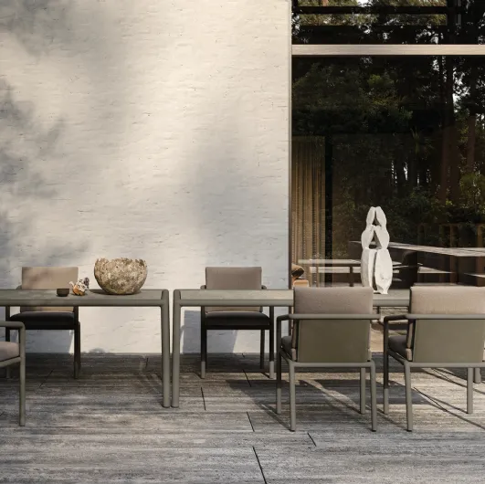 Soleva Tables and Chairs by Molteni & C