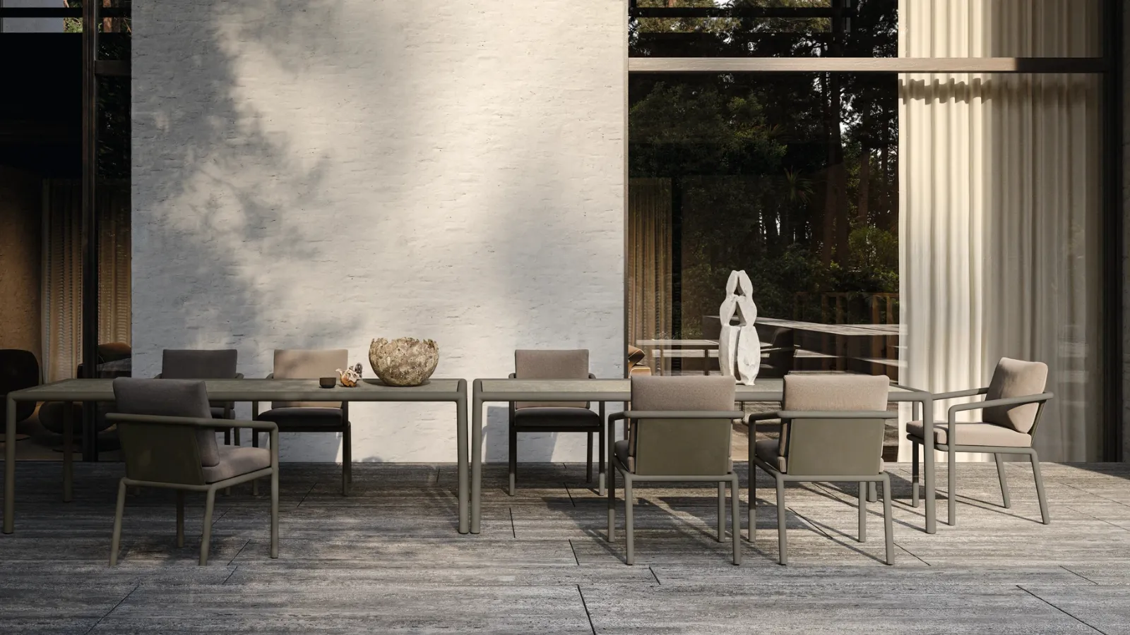 Soleva Tables and Chairs by Molteni & C