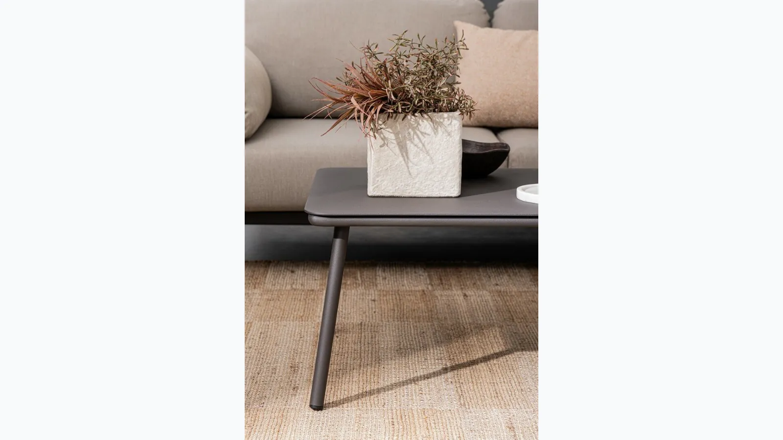 Spike painted aluminum coffee table by Bizzotto