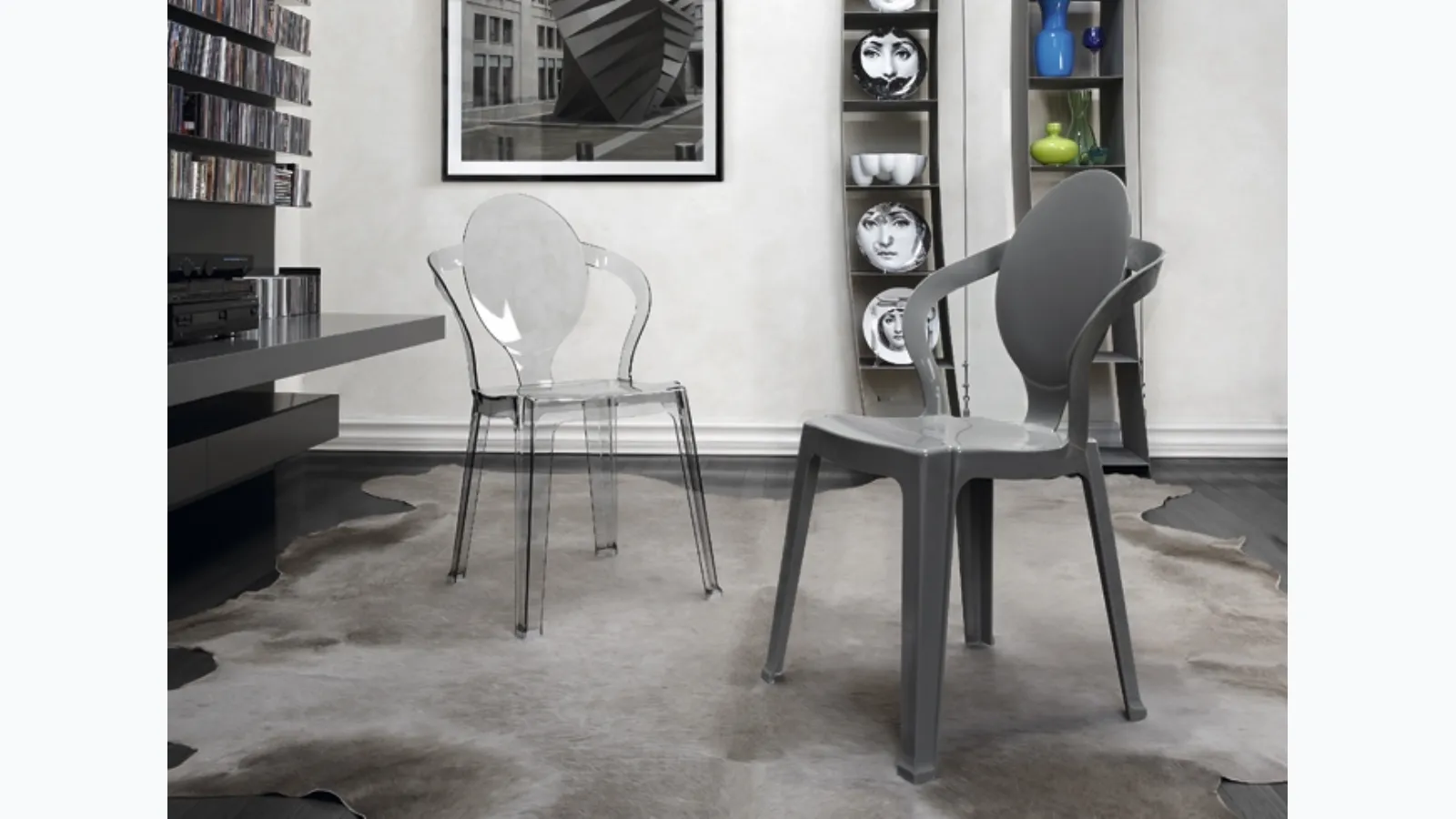 Stackable outdoor chair made of recyclable polycarbonate Spoon by Scab Design.