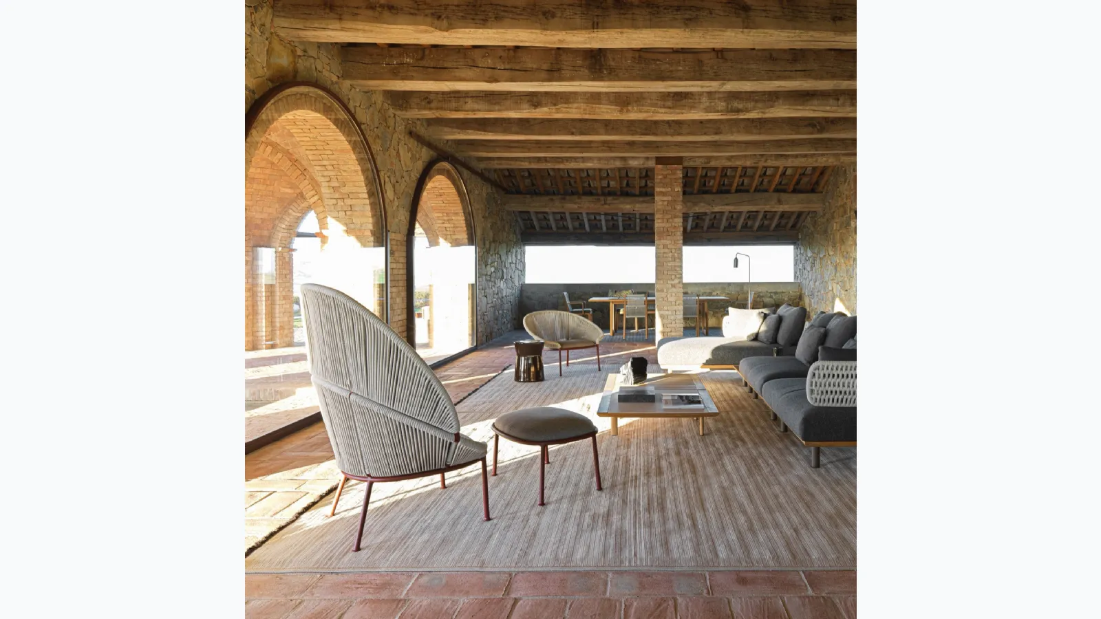 Sway coffee table in wood and ceramic by Molteni & C