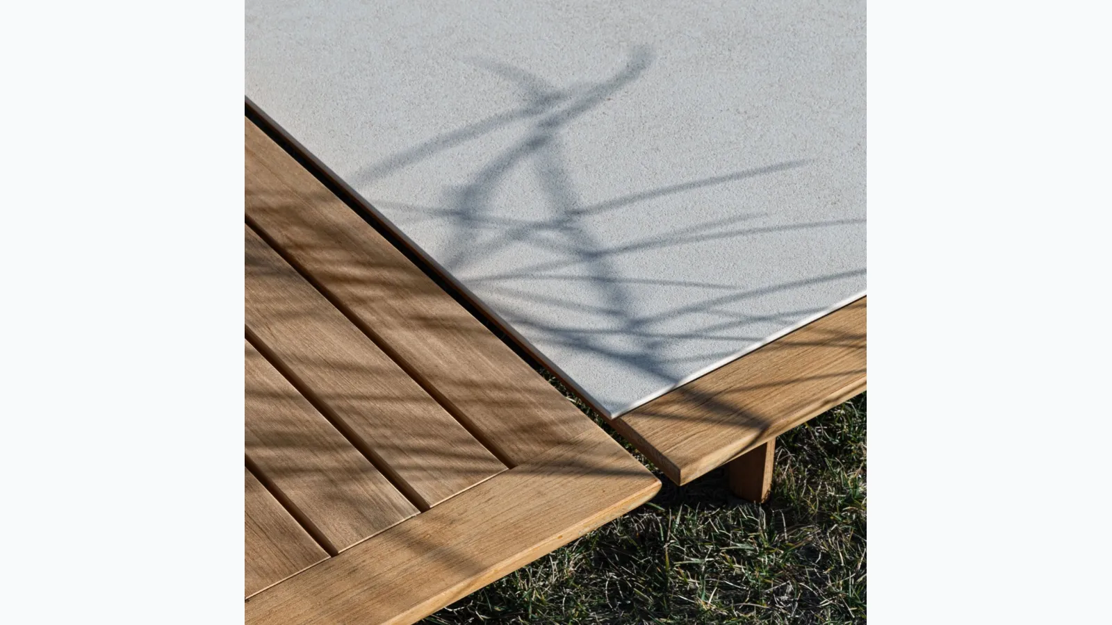 Coffee table Sway in wood and ceramic by Molteni & C