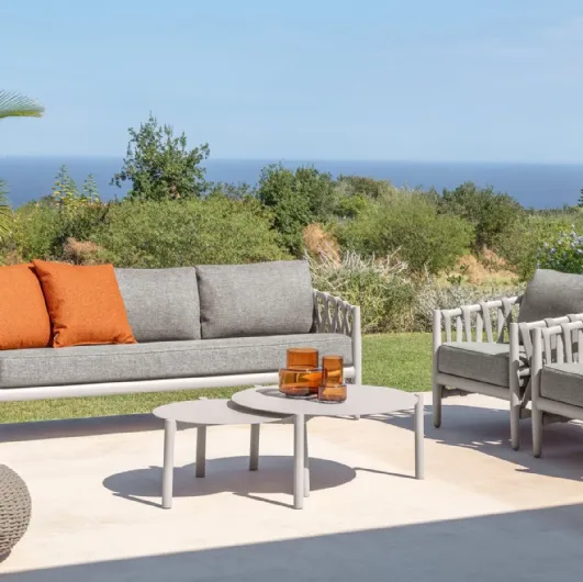 Tess outdoor furniture by Talenti.