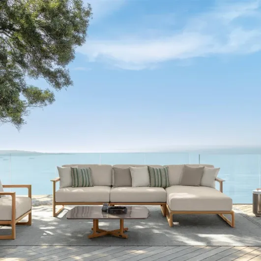 Outdoor furniture Thea in fabric and Talenti wood.