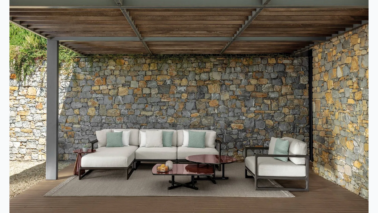 Outdoor furniture Thea in fabric and wood by Talenti.