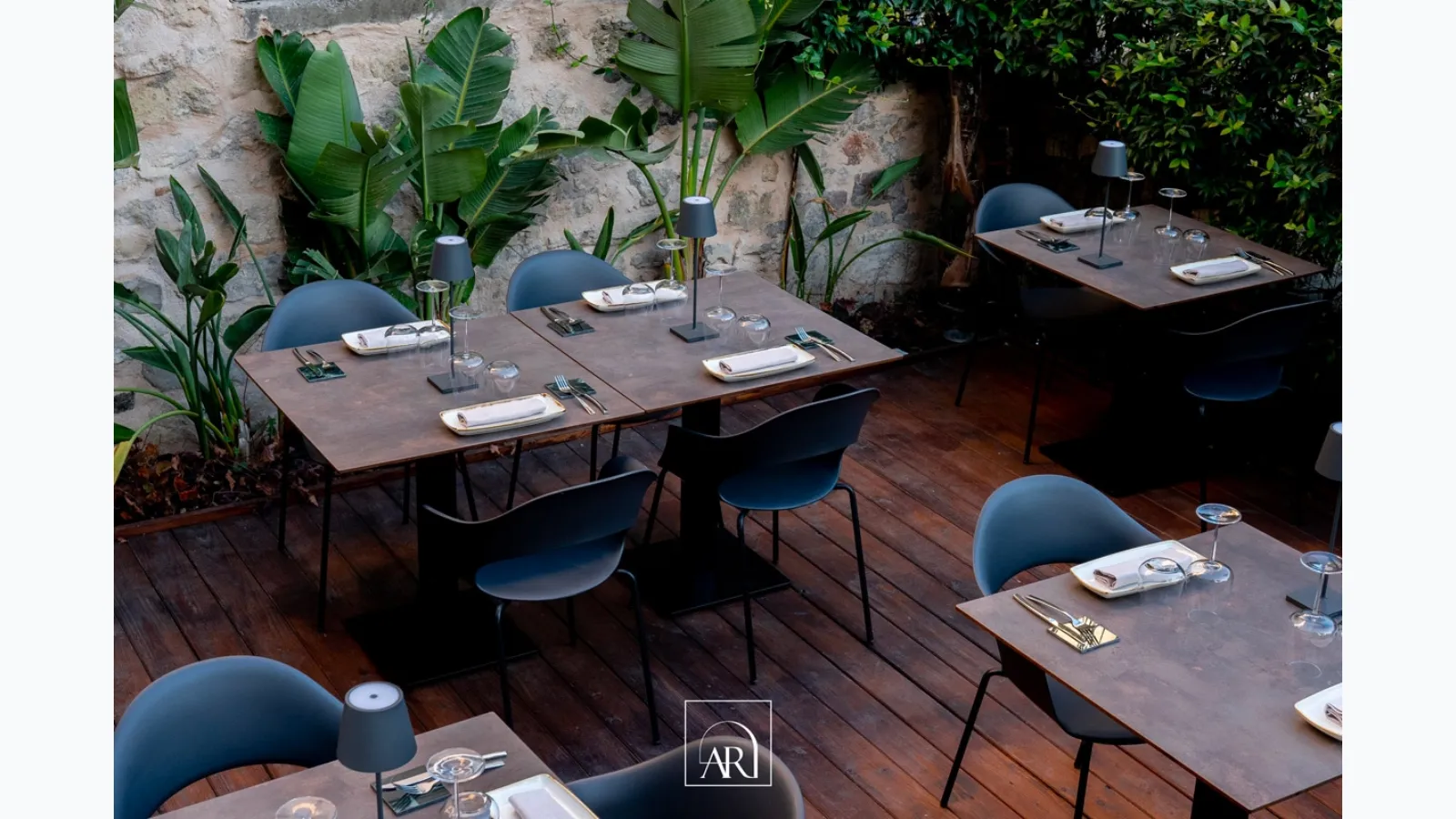Tiffany XL table by Scab Design