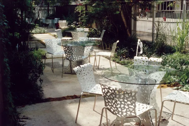 Topiary® Dining Table by Knoll