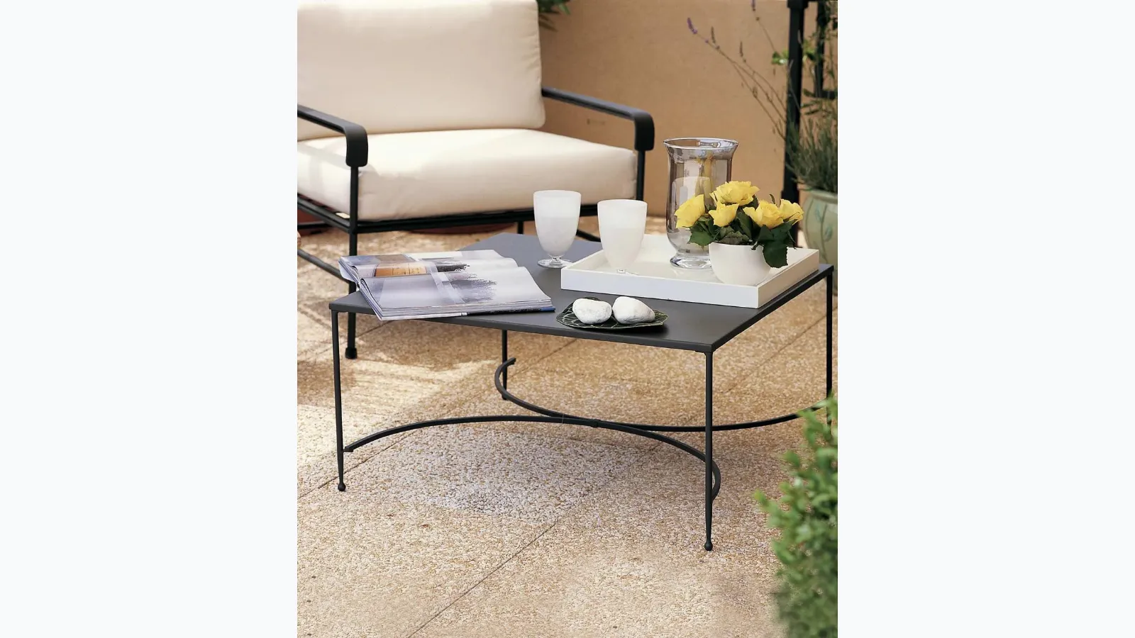 Tuscany coffee table by Unopiu