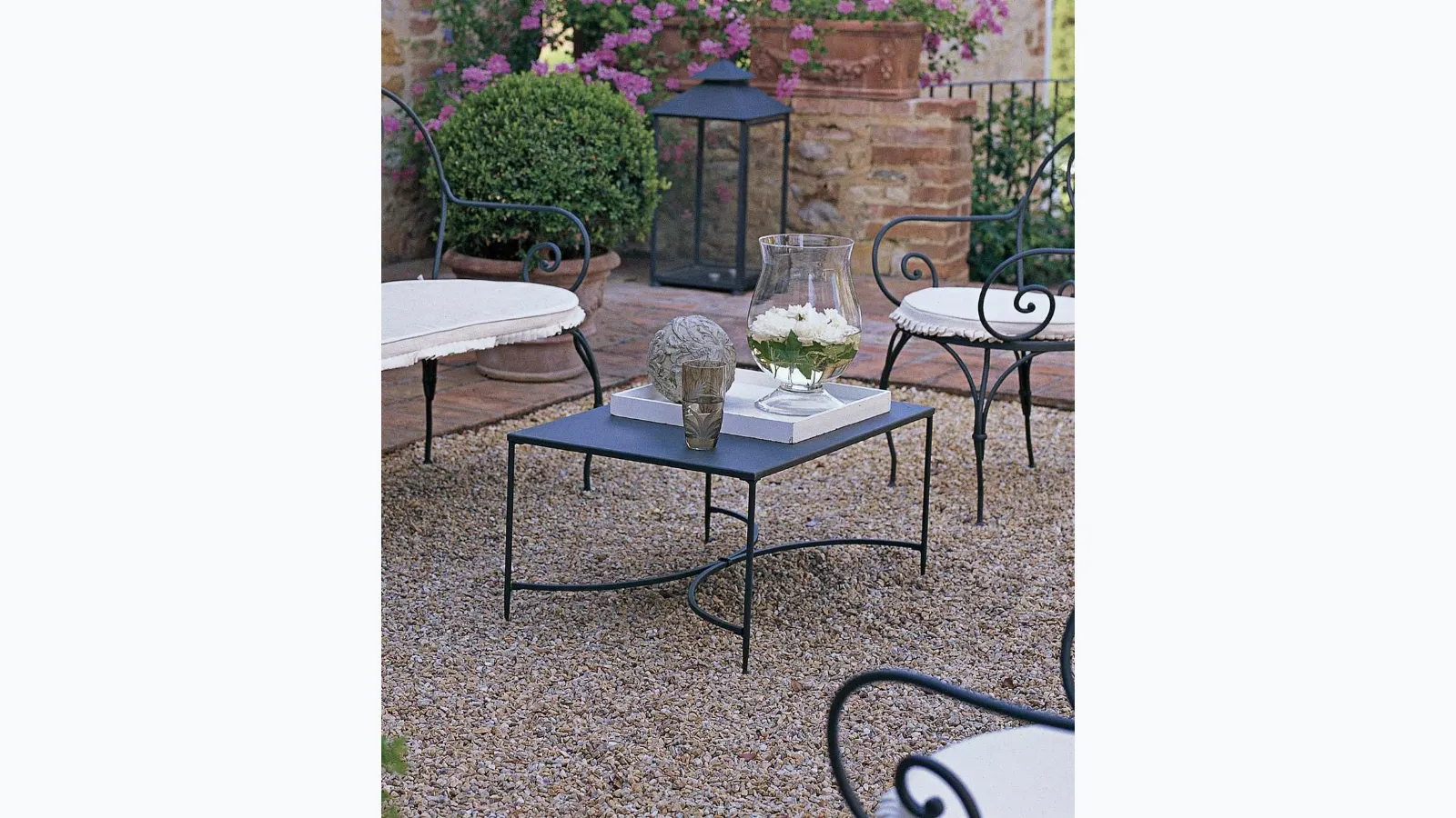 Tuscany coffee table by Unopiu