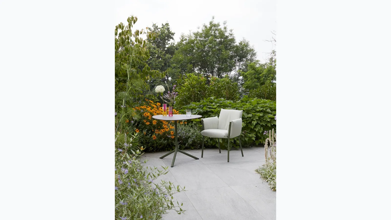 Tripod side table by Scab Design