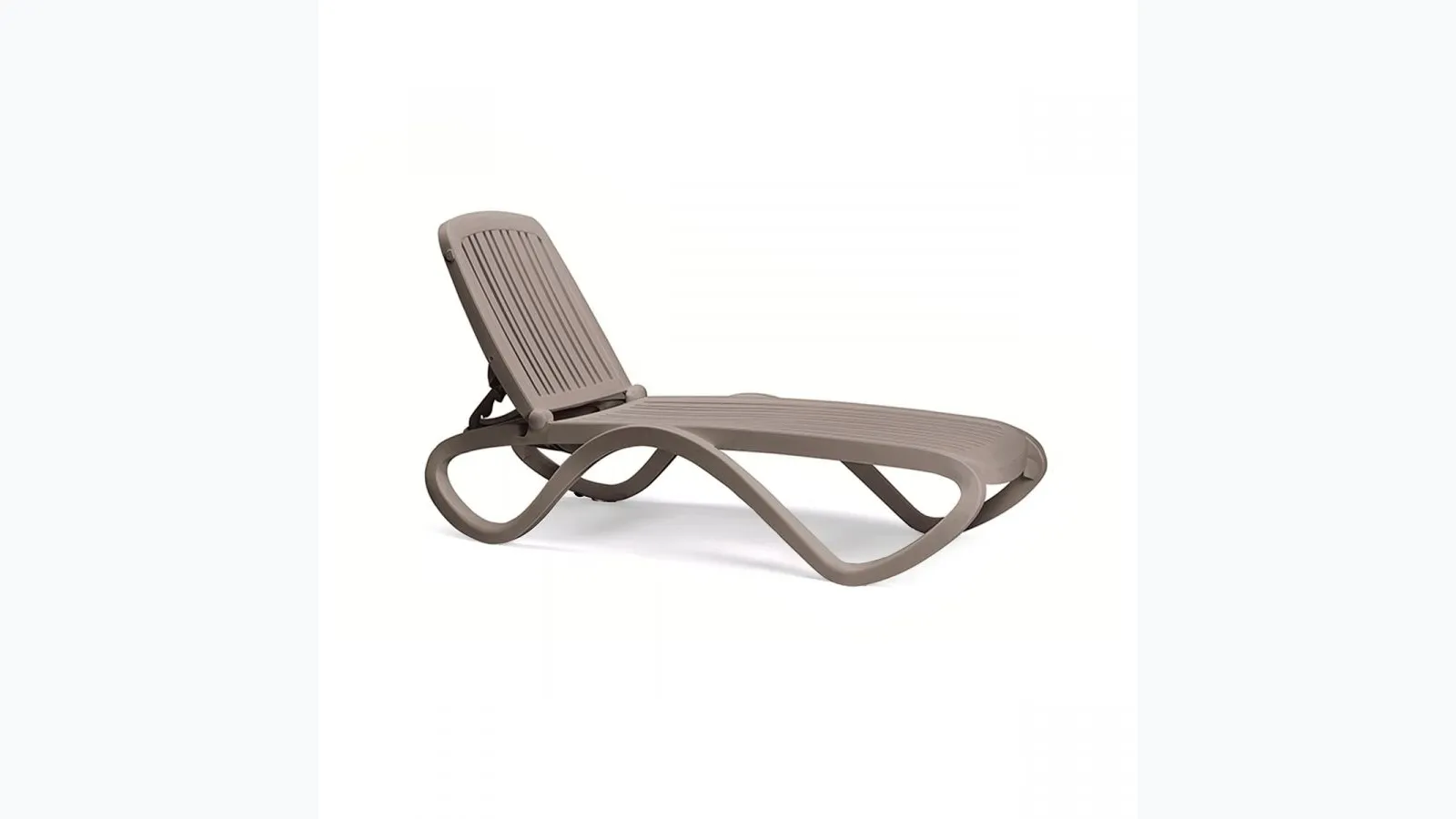 Stackable sun lounger in polypropylene Tropico by Nardi.