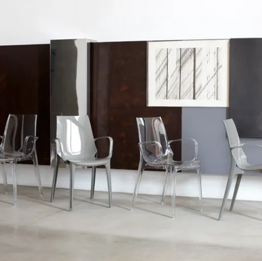 Outdoor chair featuring a fresh and contemporary design in polycarbonate Vanity by Scab Design.
