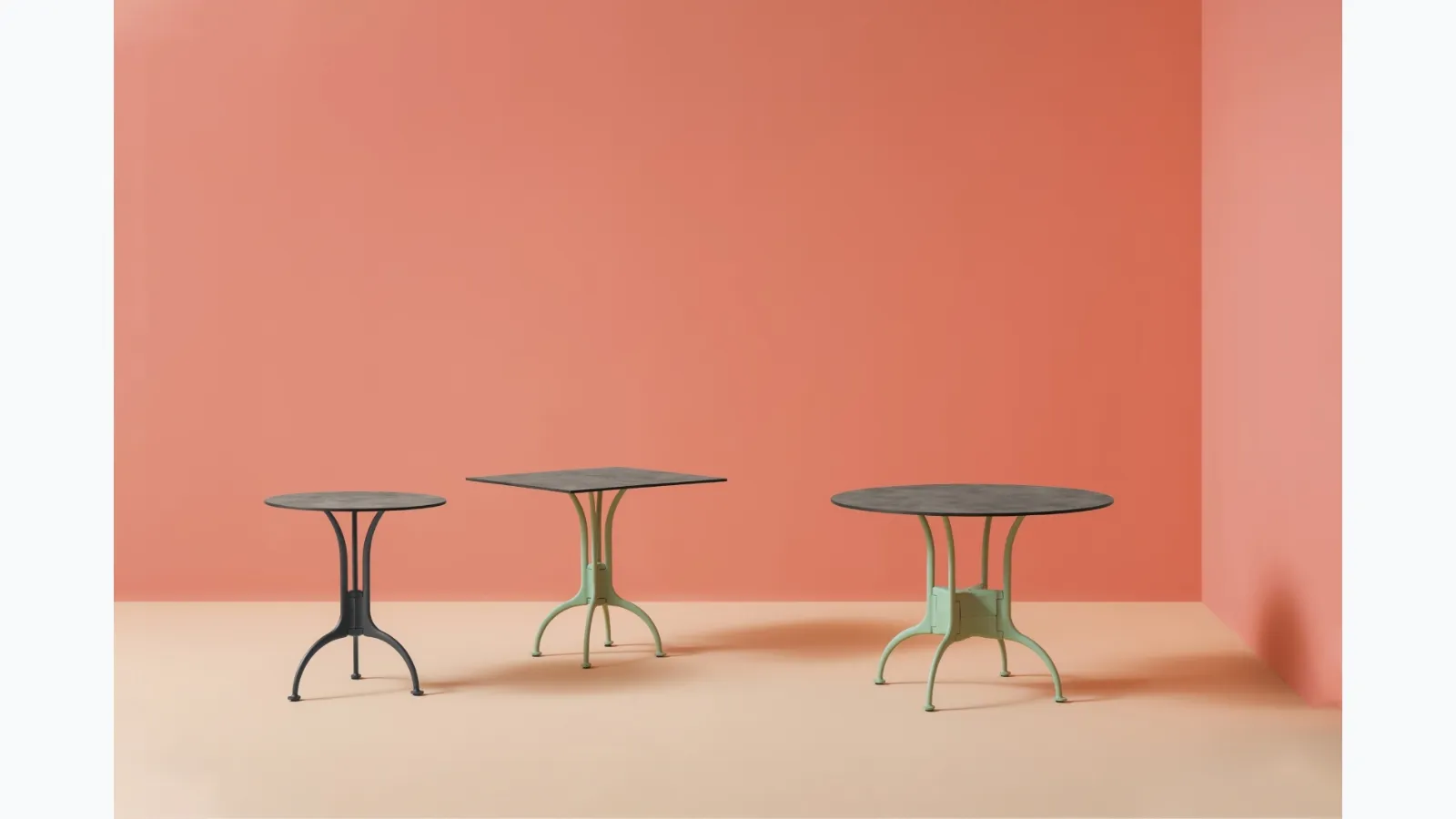 Outdoor cast iron coffee table Venice by Pedrali