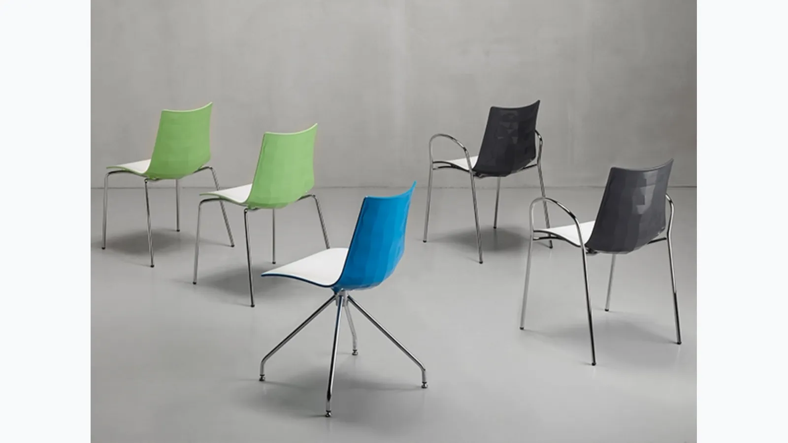 Zebra outdoor chair by Scab Design