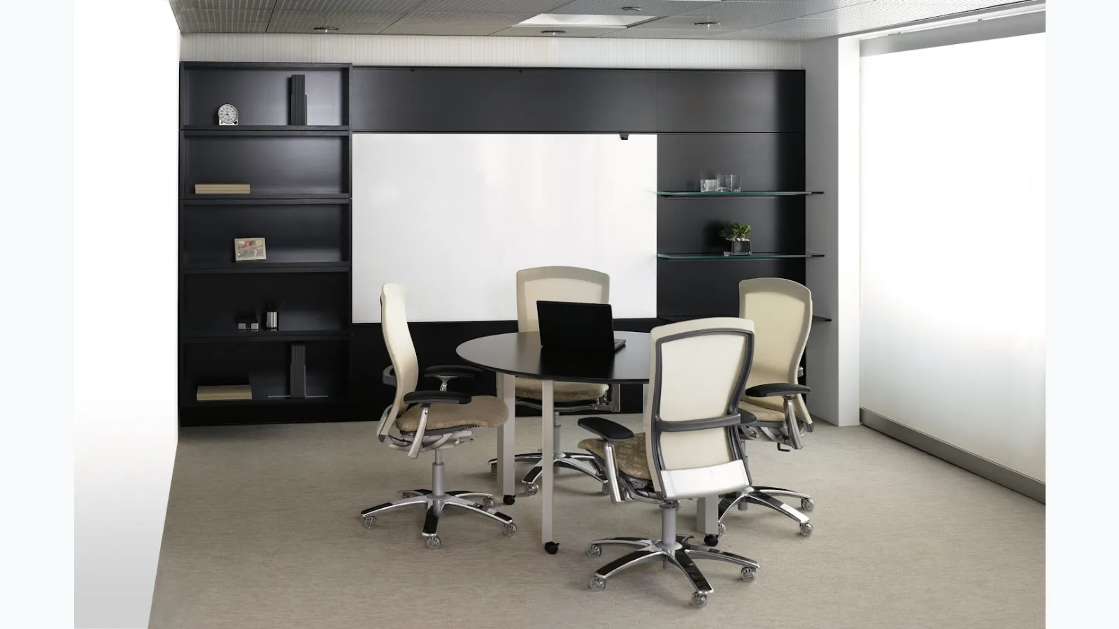 Knoll's AutoStrada Executive Desk