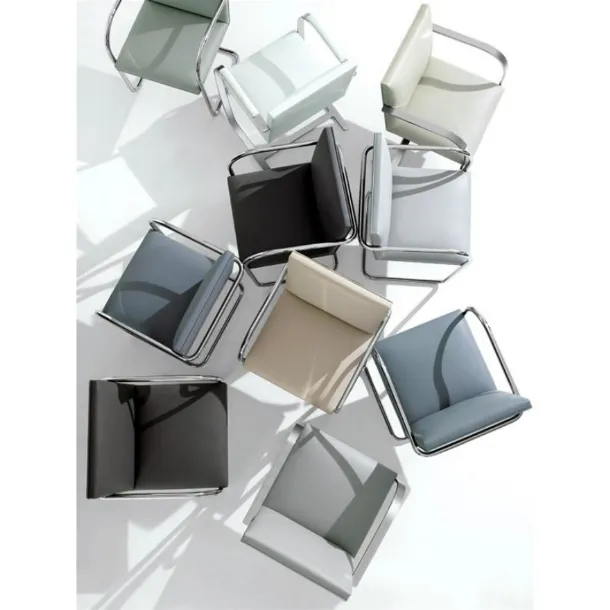 Guest seating and waiting in the Brno Flat Bar Side Chair by Knoll.