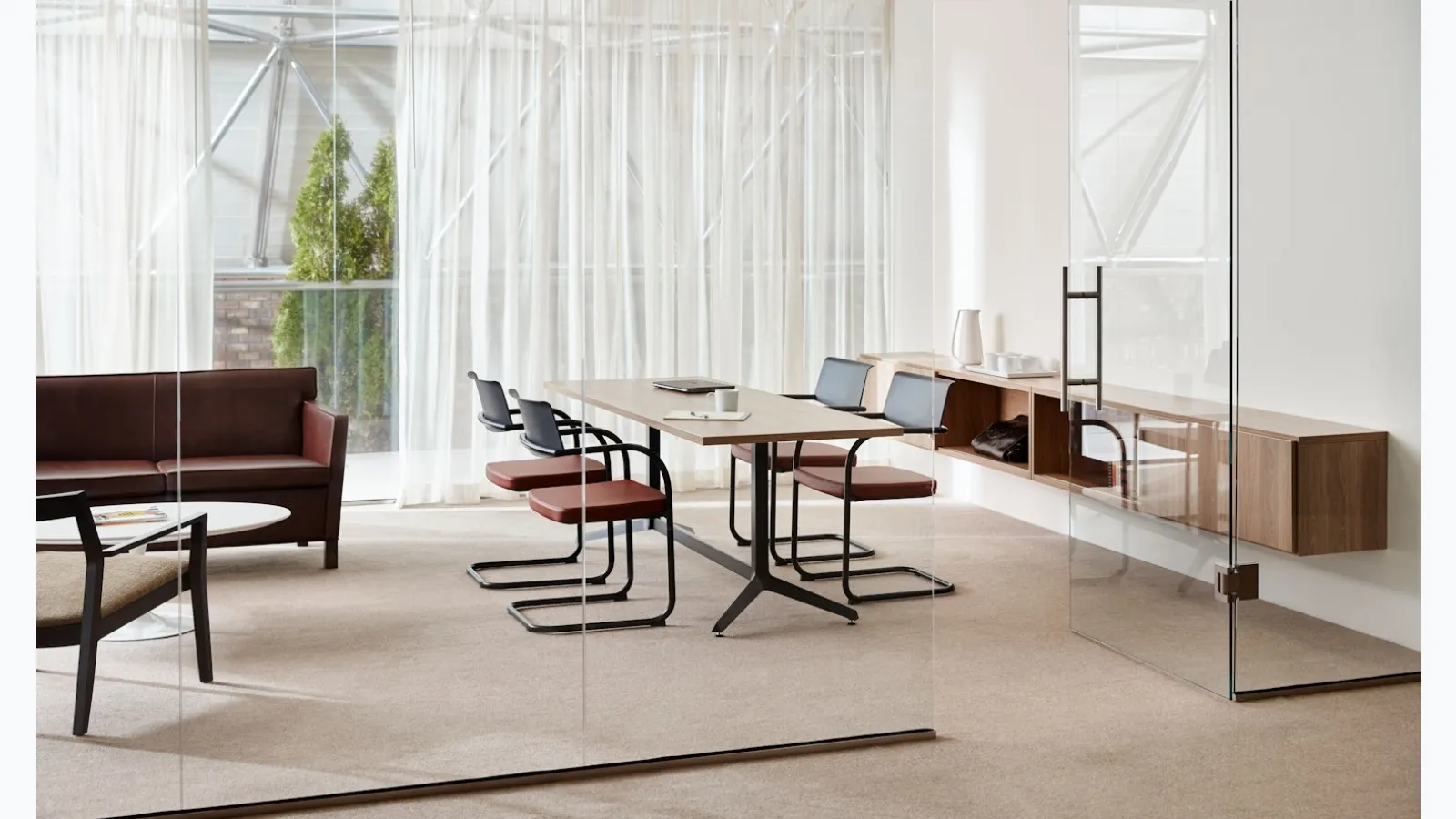 Operative Desk Dividends Horizon Y by Knoll
