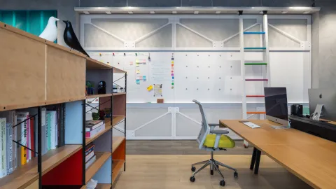 Eames Storage Bookcase by Vitra: Mobile office library