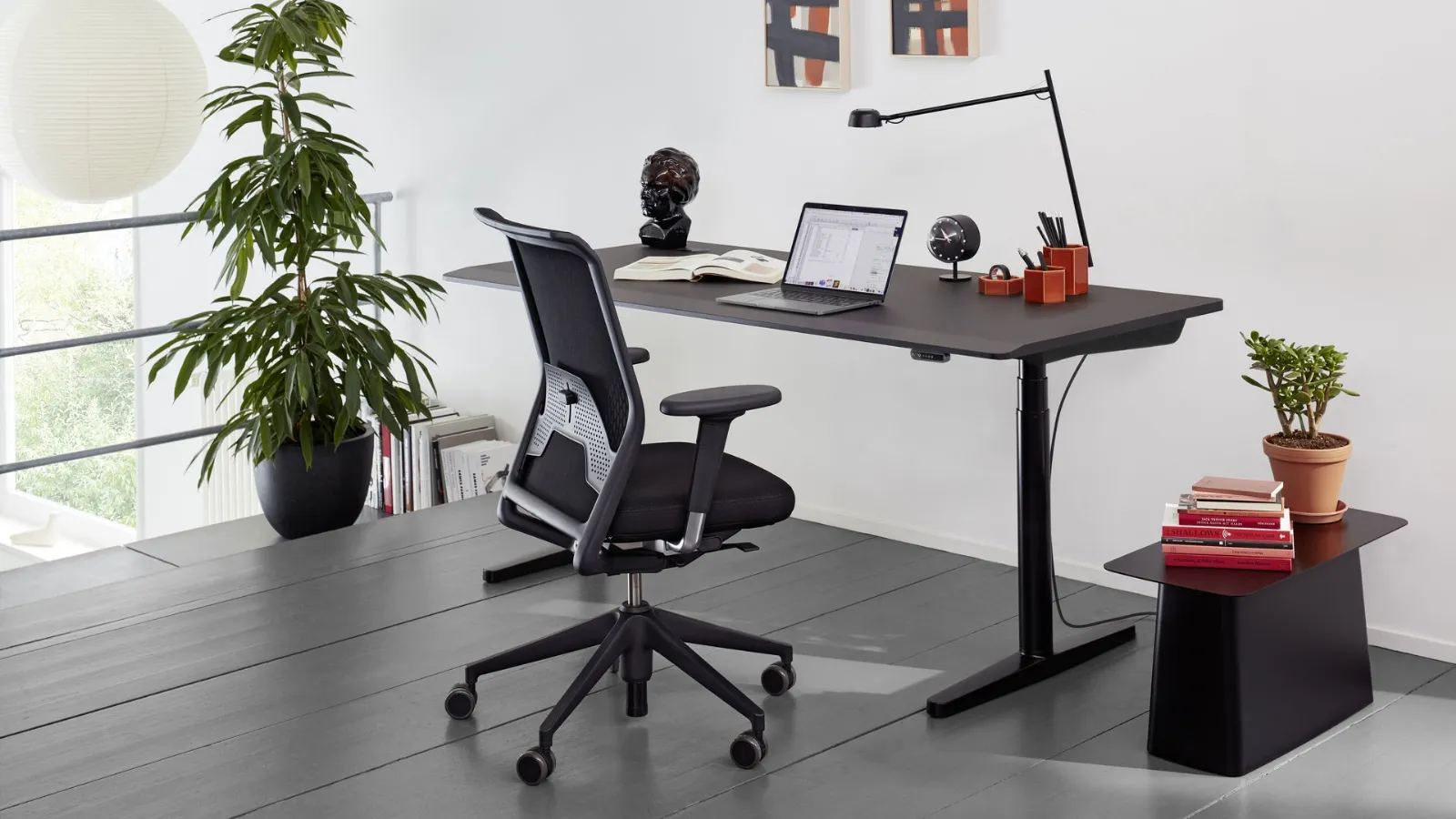 Operative ID Mesh Chair by Vitra